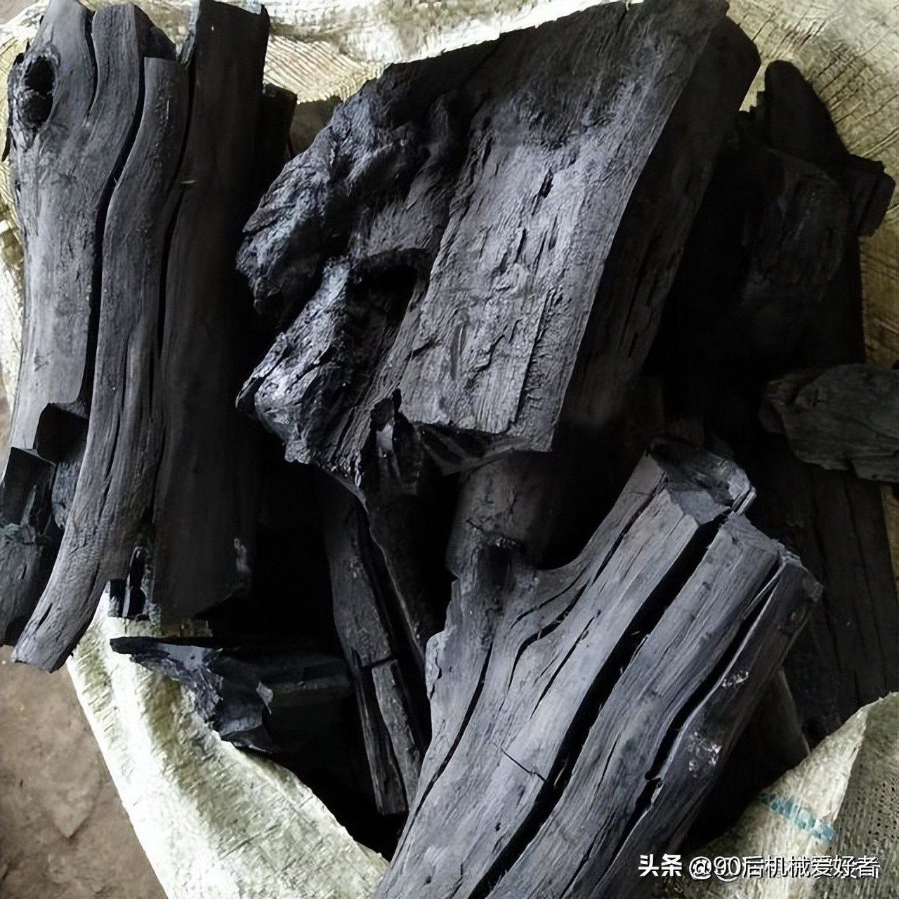 炭化炉烧木炭怎么才能不费柴火呢,炭化炉烧制木炭易碎怎么办