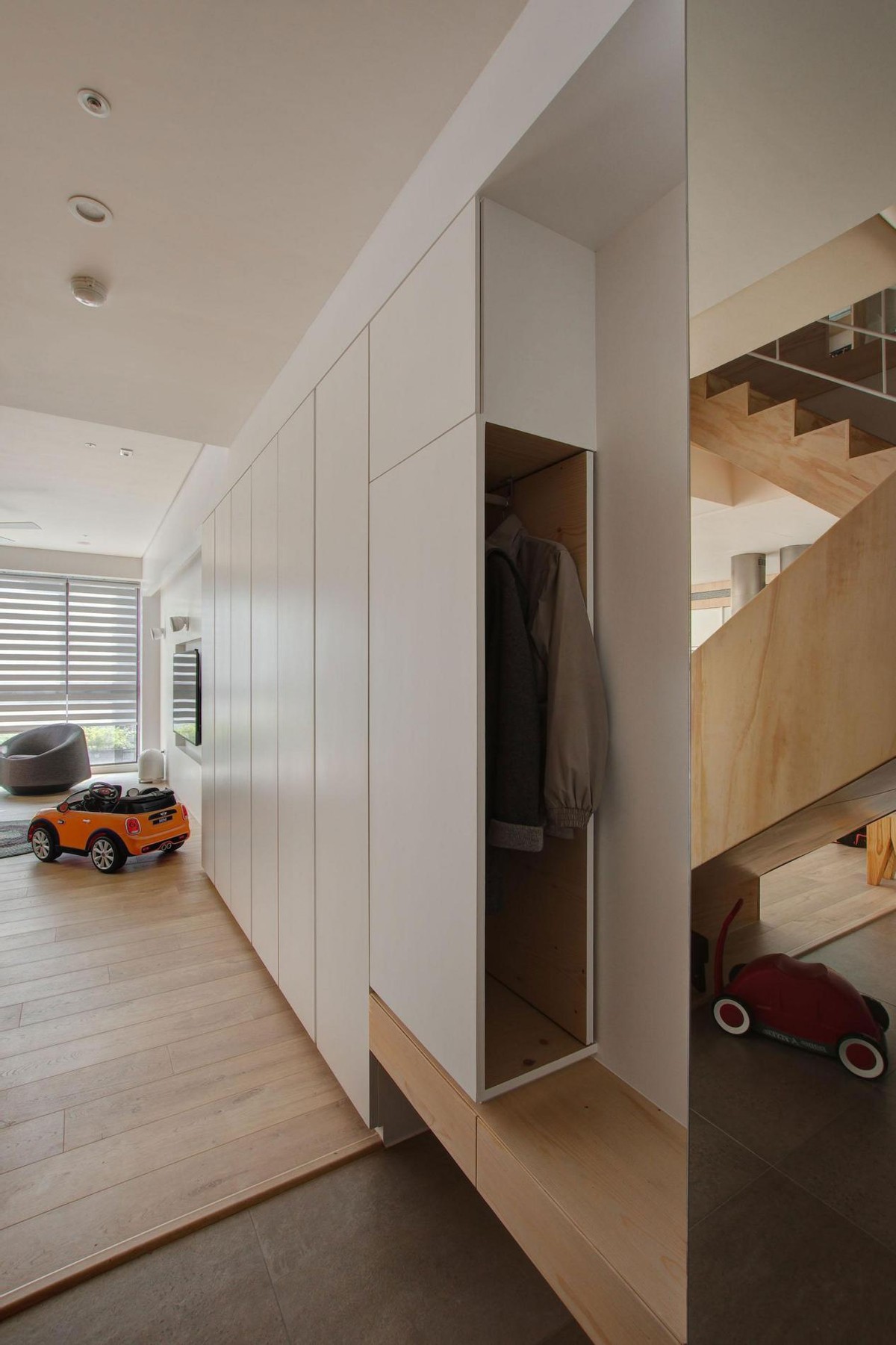 满墙收纳电视柜怎么设计好看,落地电视柜旁边搭配柜子效果图