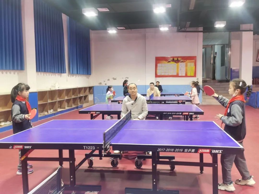 扬赛场体育精神展实验少年风采-河南省实验小学第十八届体育周