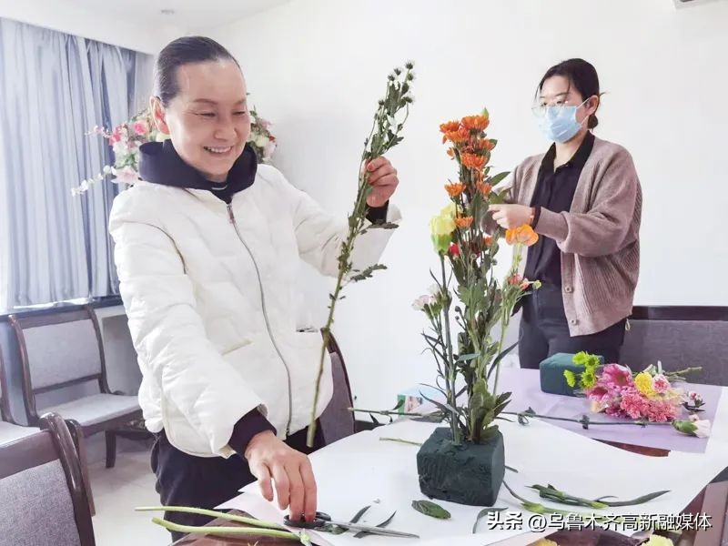 三八节巾帼绽芳华,巾帼绽芳华三八节医院演讲