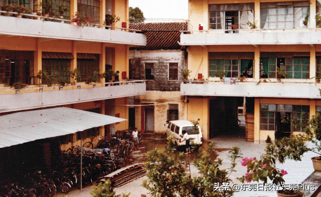 虎门太平手袋厂视频,虎门太平手袋厂陈列馆广场