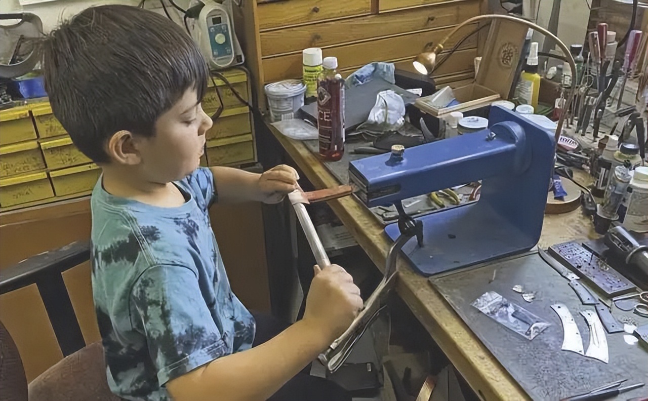 年轻的刀匠：未来就在眼前