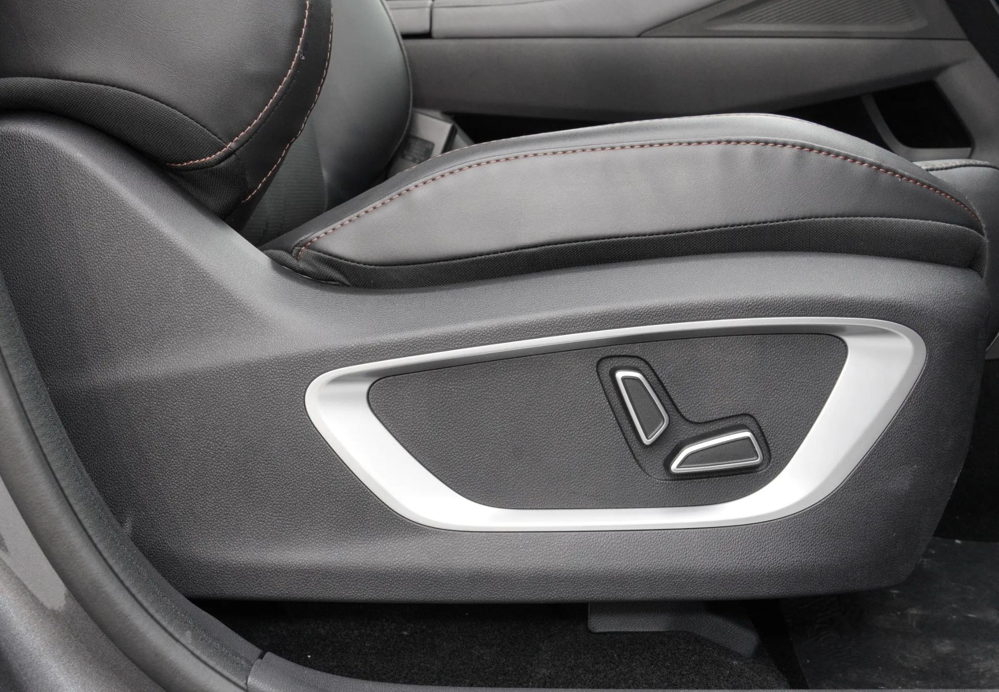 长安第二代CS75PLUS报价,长安cs75plus1.5t自动豪华版