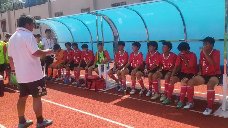 奥运冠军一家三口,一家三口同一天得到荣誉