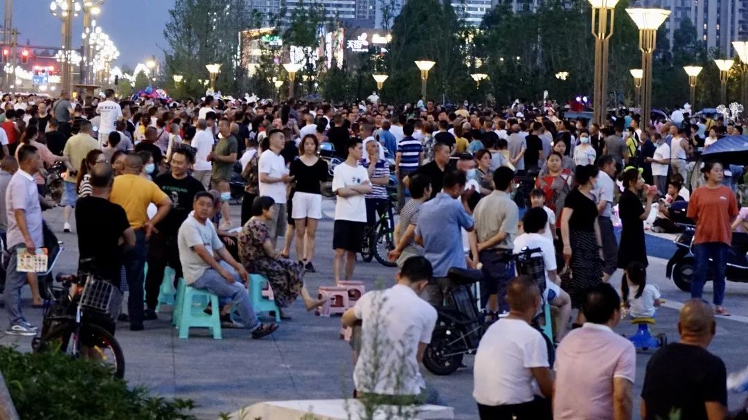 凤凰山，宇宙级草根网红孵化中心