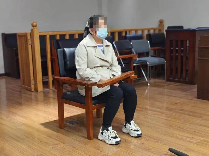 北京女子因在直播间售卖假冒“安踏”“斐乐”商品被审判