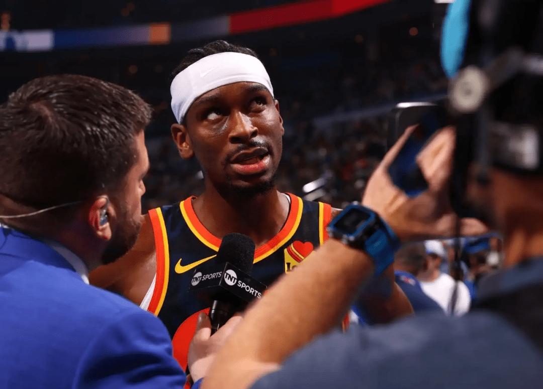 保罗控球第一人,保罗控卫的意识和全场大局观