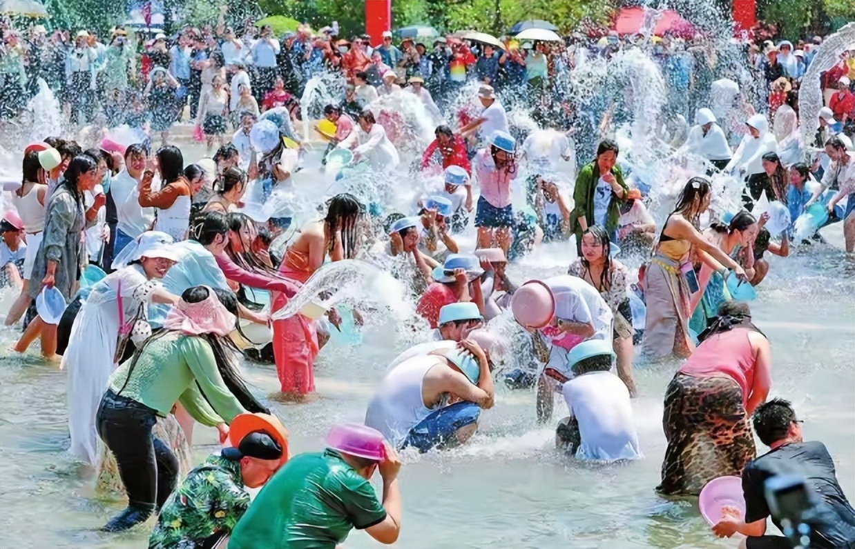 一般在老挝买房子要多少钱,去西双版纳买房要多少钱