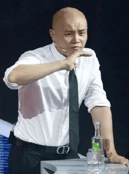 乐嘉喝天价矿泉水,乐嘉沦落街头卖矿泉水