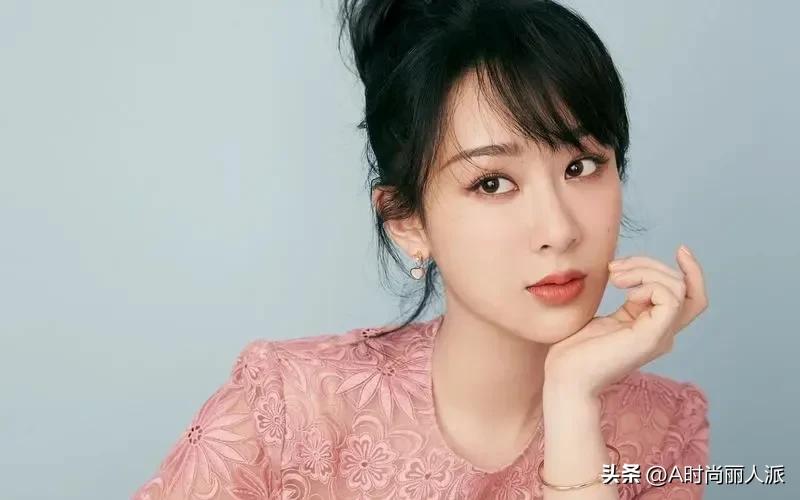 杨紫的惊艳写真照,杨紫牛仔短裤写真照片