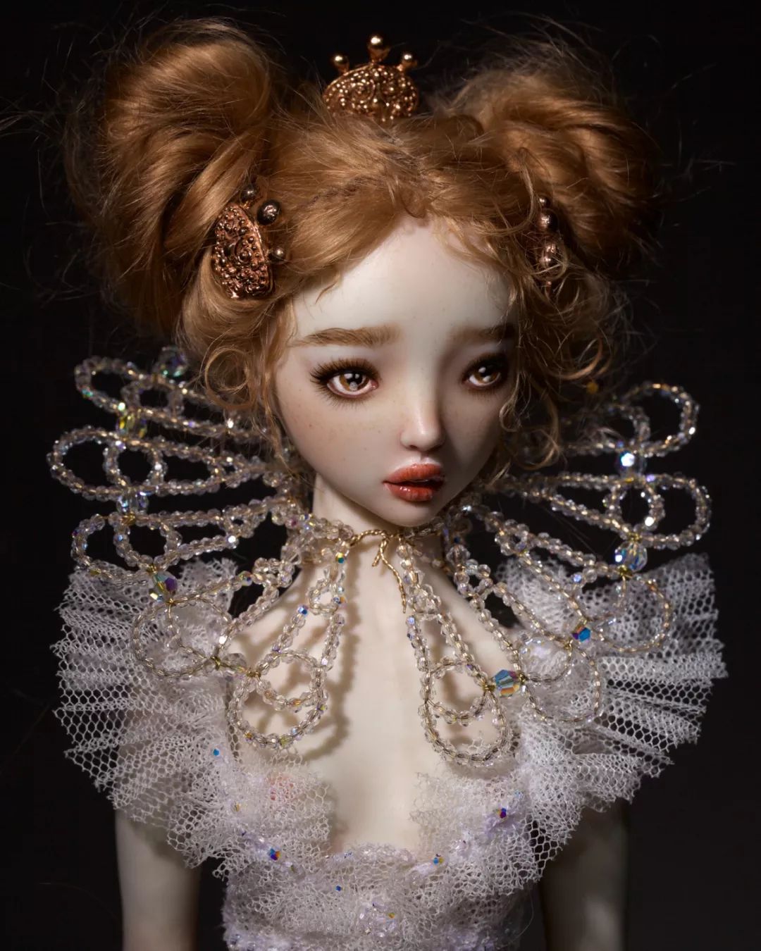 惊呆!李晨花200万为范冰冰定制的新娘娃娃,原来长这样!