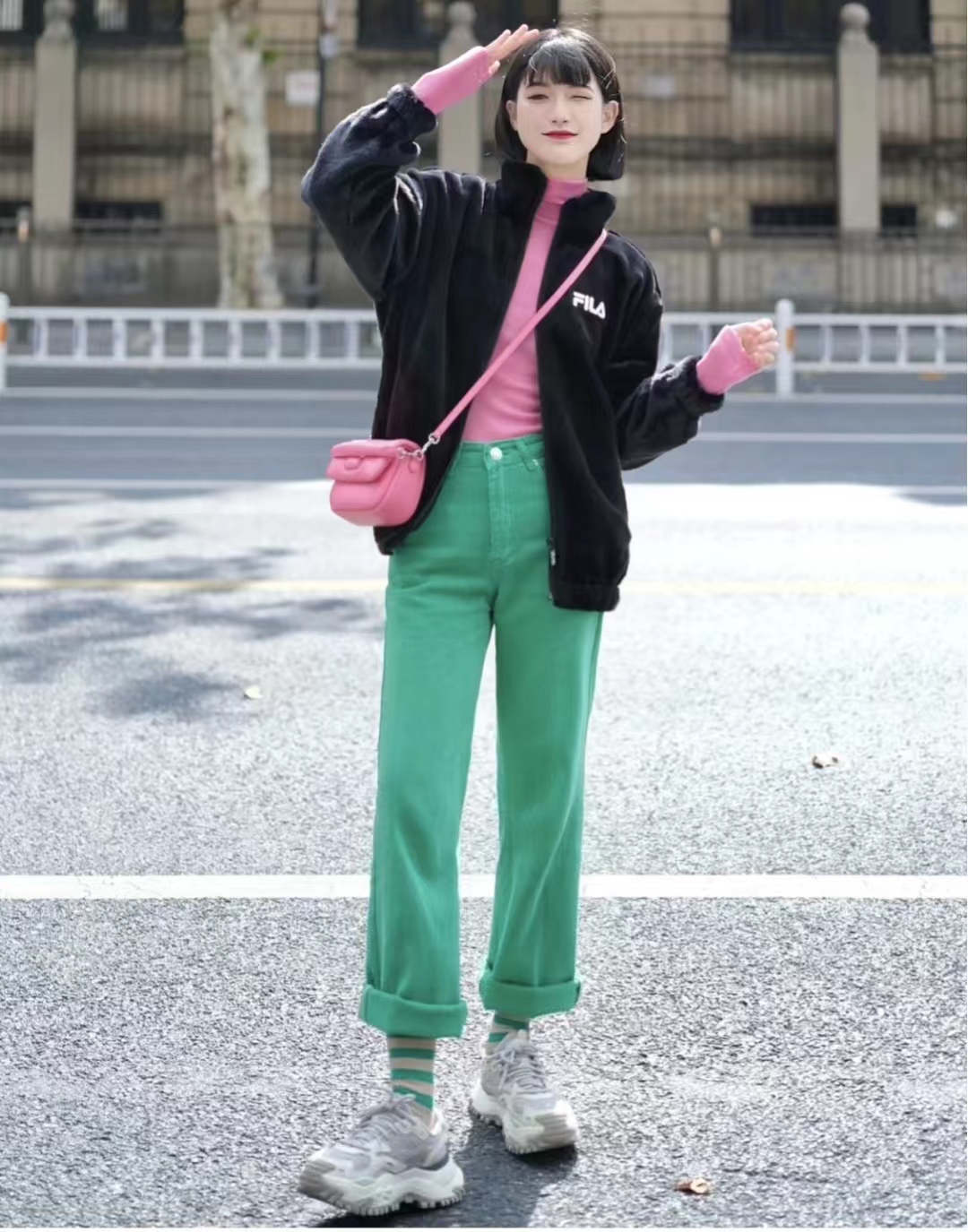 绿色配什么颜色最搭配比较高级,绿色和什么颜色搭配高级感