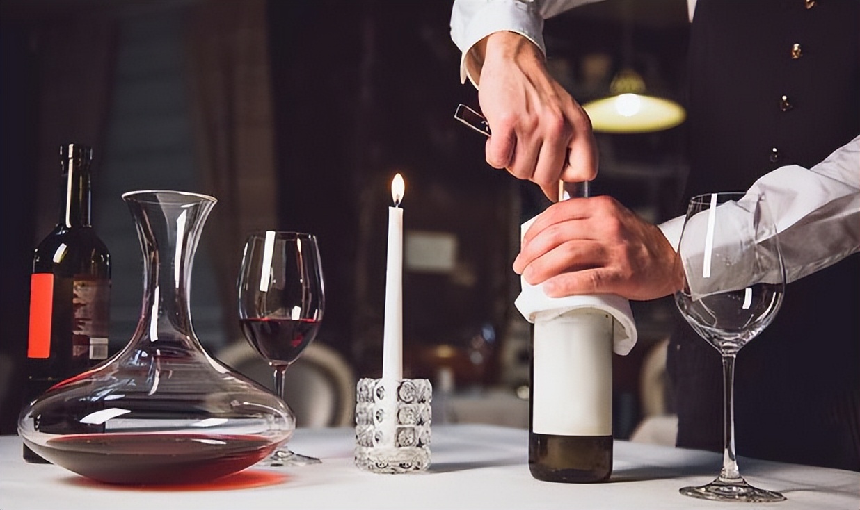 起泡葡萄酒和红酒的区别,国产葡萄酒与进口红酒的区别