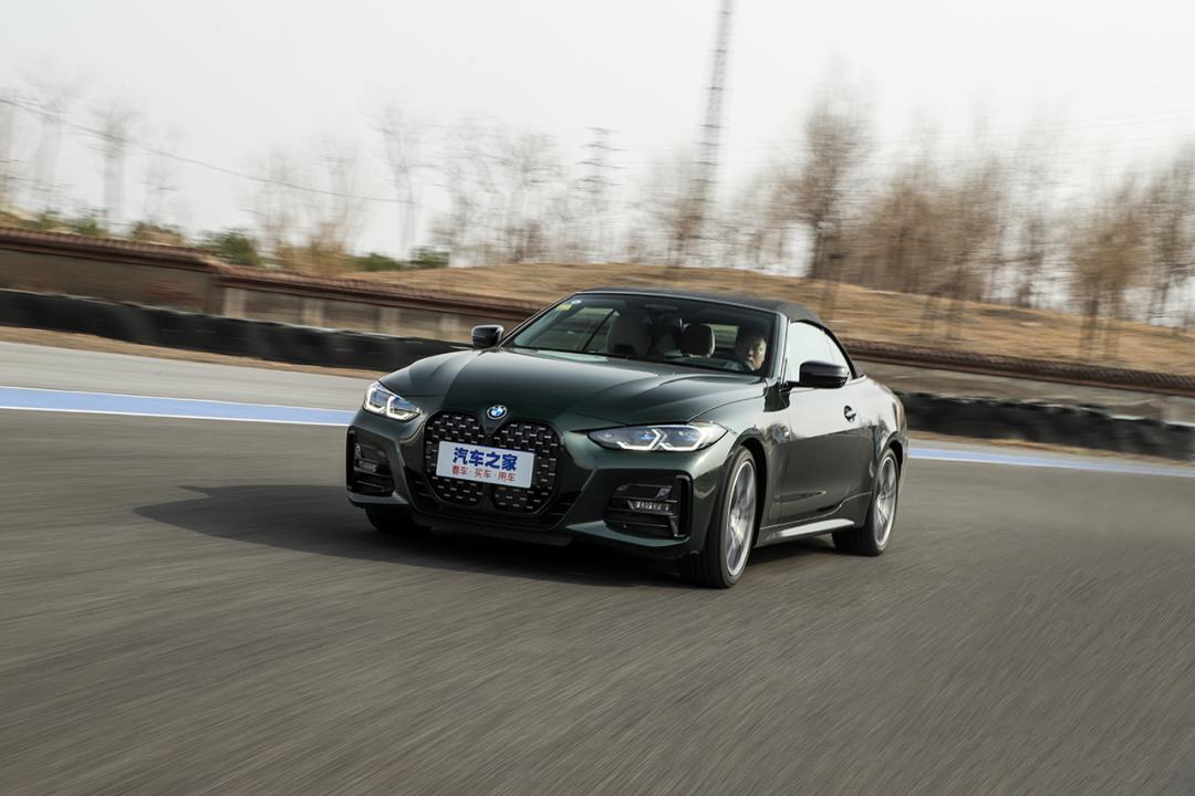 宝马4系敞篷2023款开起来怎么样,宝马4系敞篷版硬顶打开