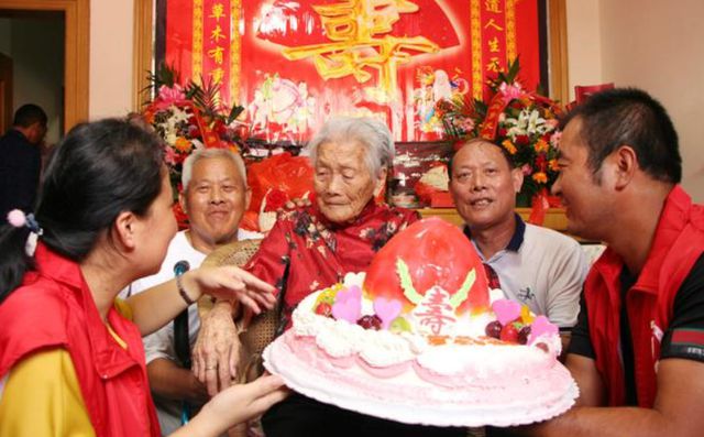 水果中桃子代表什么,为什么桃子被称为天下第一果