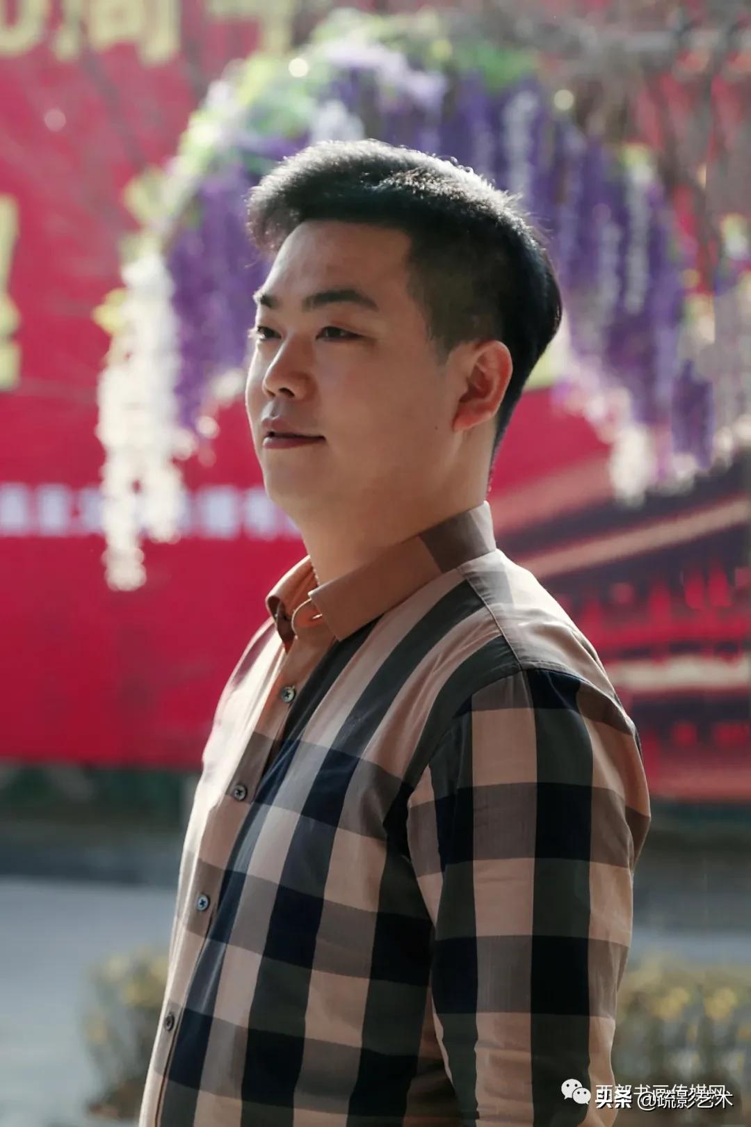 郭伟画家简介,书法家郭伟