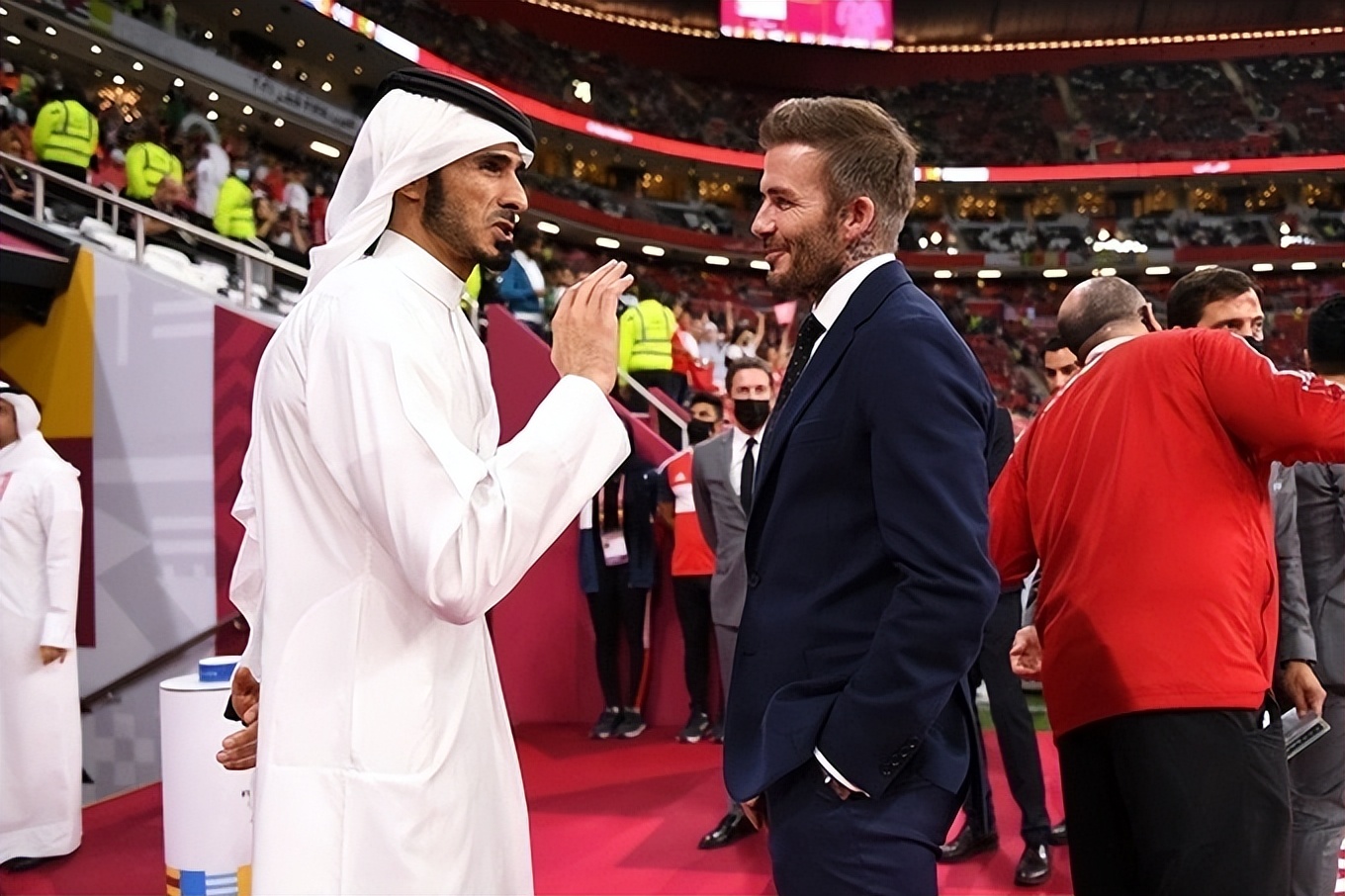 卡塔尔王子变装,卡塔尔王子换上现代装