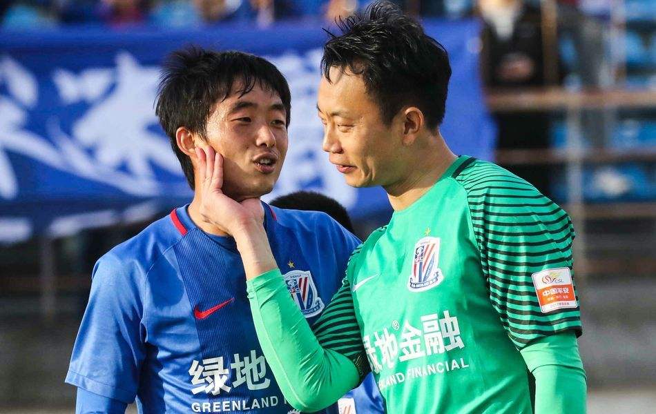 申花功勋主动让贤激流勇退，为给年轻球员腾出位置，已选择退役