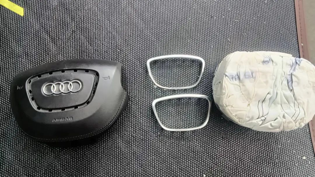 小伙100多万买宝马,小伙花了52万买了奥迪a8