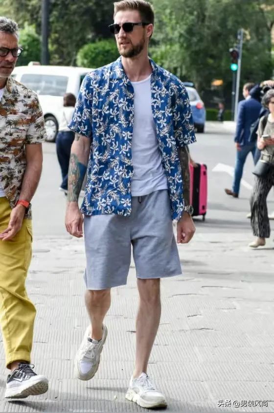今年最流行男士休闲短裤怎么搭配,夏季男士短裤裁剪视频教程