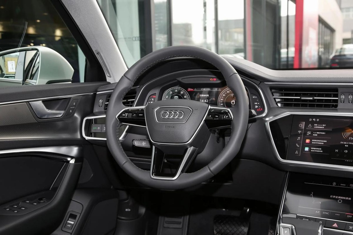 降价近50万的28l四驱奥迪a6l,终端优惠后裸车价最低的车型