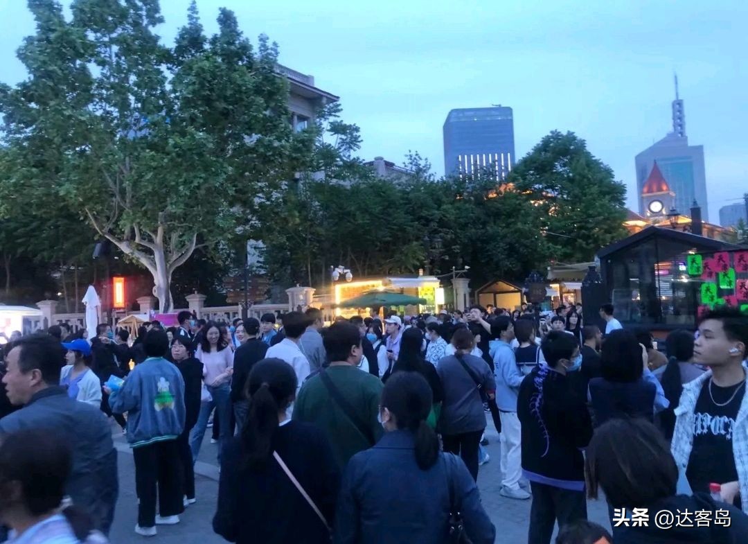 网红曝天津停车收费,网红天津游玩被收高价停车费视频