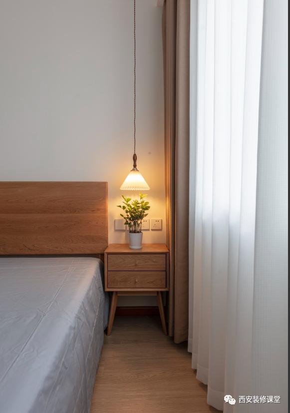 三室二厅简约大白墙原木,135平米大白墙原木风