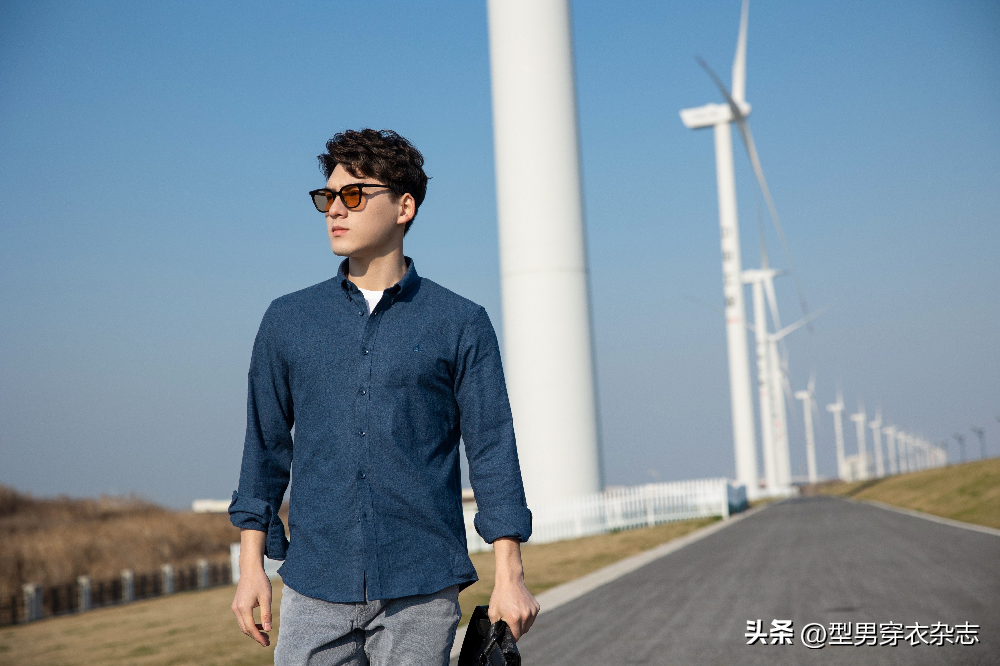 搭配技巧一款衬衫的多种时髦穿法,秋季长袖衬衫怎么搭配