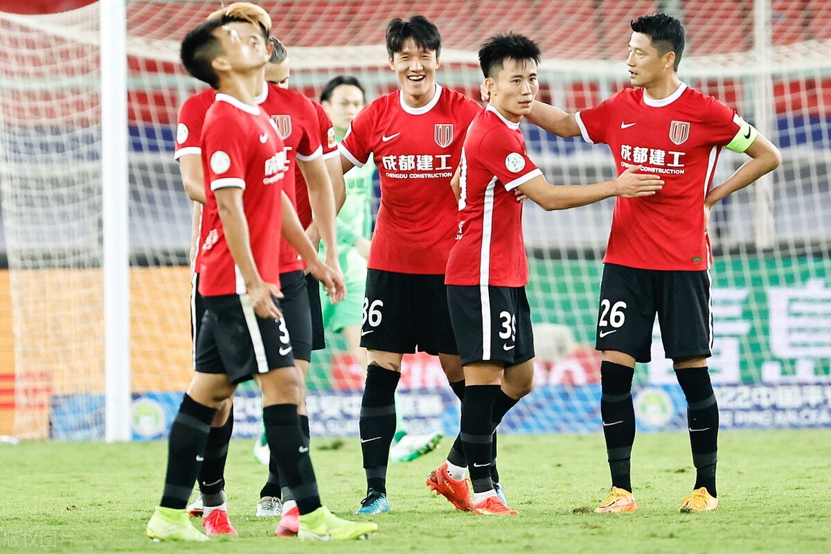 中超为什么1比1还能夺冠,中超0比2落后有最后取胜的吗