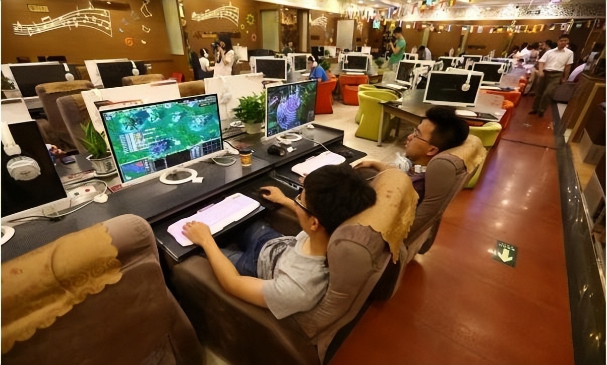 网吧倒闭了多少家,网吧逐渐退出市场的真实原因