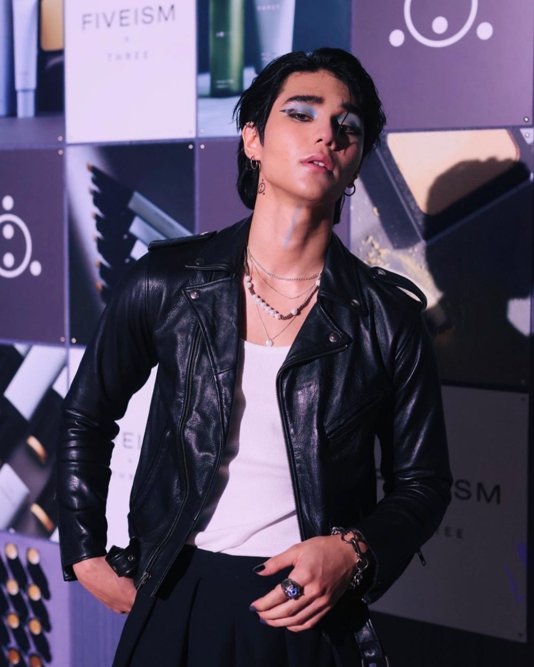 休闲与贵气皆具，“黑帮少爷”罗一杰来教你学穿搭了！