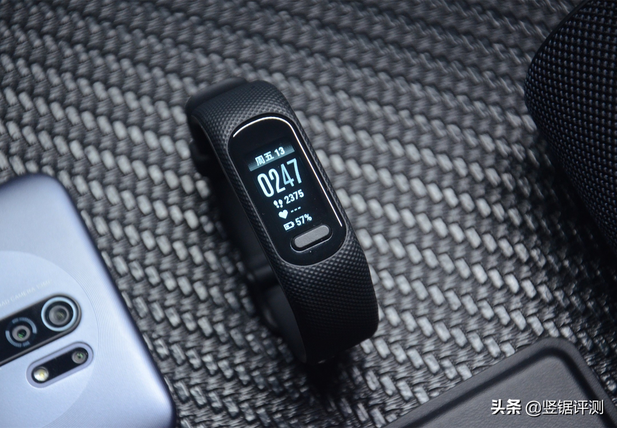 佳明手环4和5哪款好,garmin佳明vivosmart运动手环