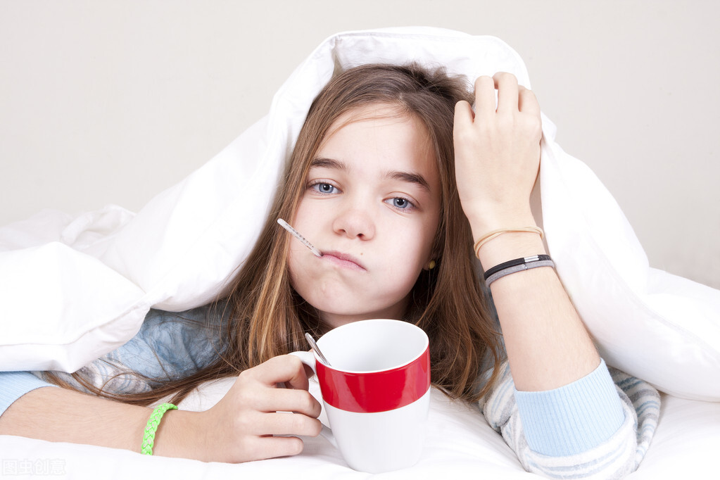 口腔溃疡和扁桃体发炎的区别,口腔溃疡的痛都掩盖不了