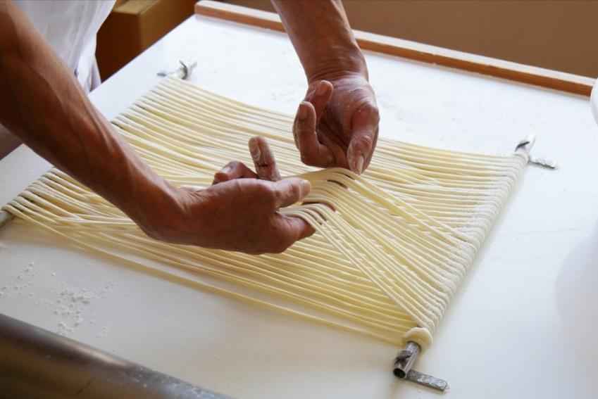 日本国民美食乌冬面全介绍,日本料理乌冬面