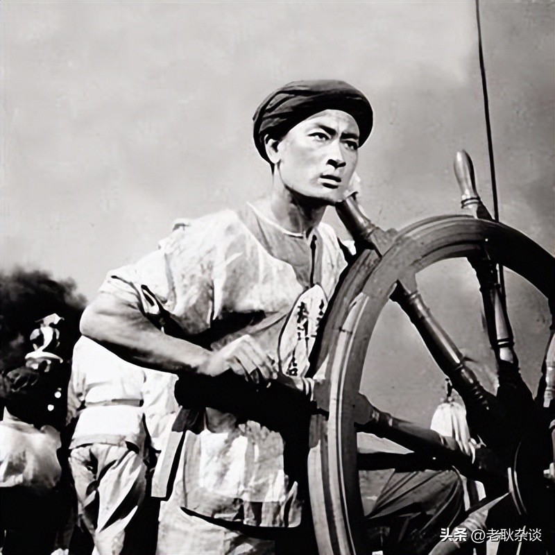 甲午风云邓世昌问为何不开炮,电影甲午风云李默然片段