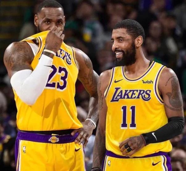 拉塞尔向湖人报价:4年1一个亿，1分都不能少！