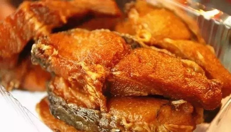 草鱼焖鱼家常做法,酥焖草鱼怎么做好吃