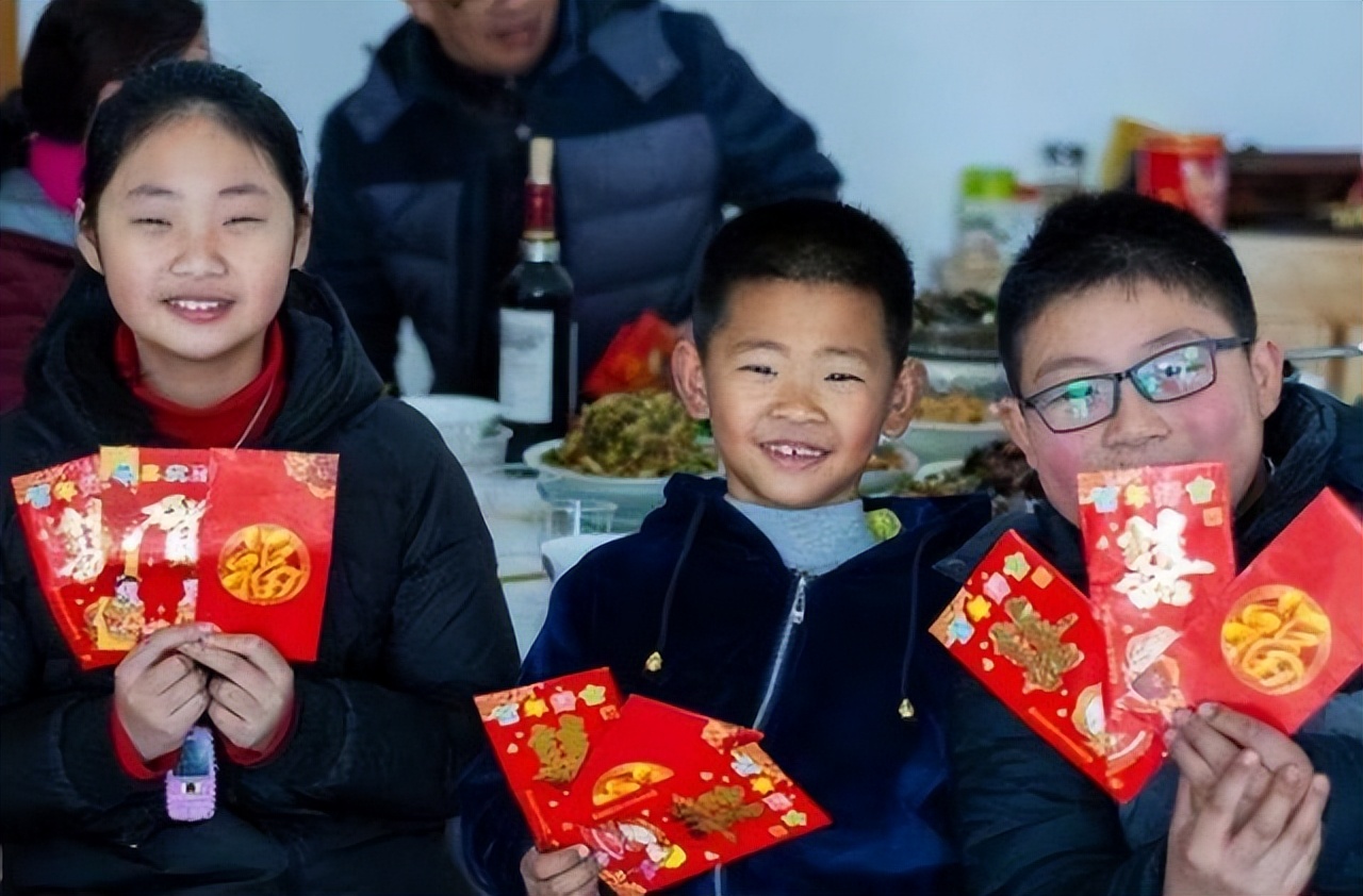 压岁红包不能给单数吗,过年给小孩压岁红包时应该怎么说