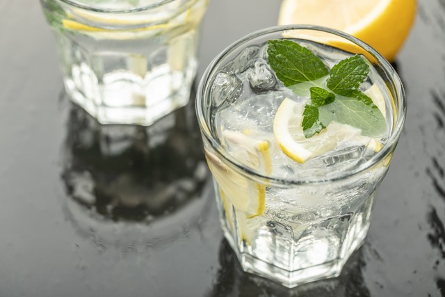 小区放的净水机靠谱吗,小区里的自动净水机有用吗