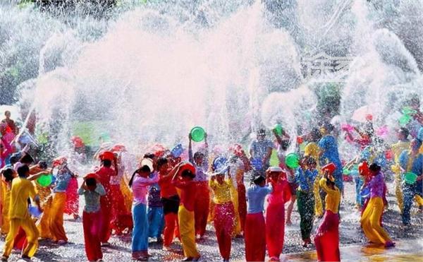 鎽囨洺鐨勫嚖灏剧灏忚,鎽囨洺鐨勫嚖灏剧