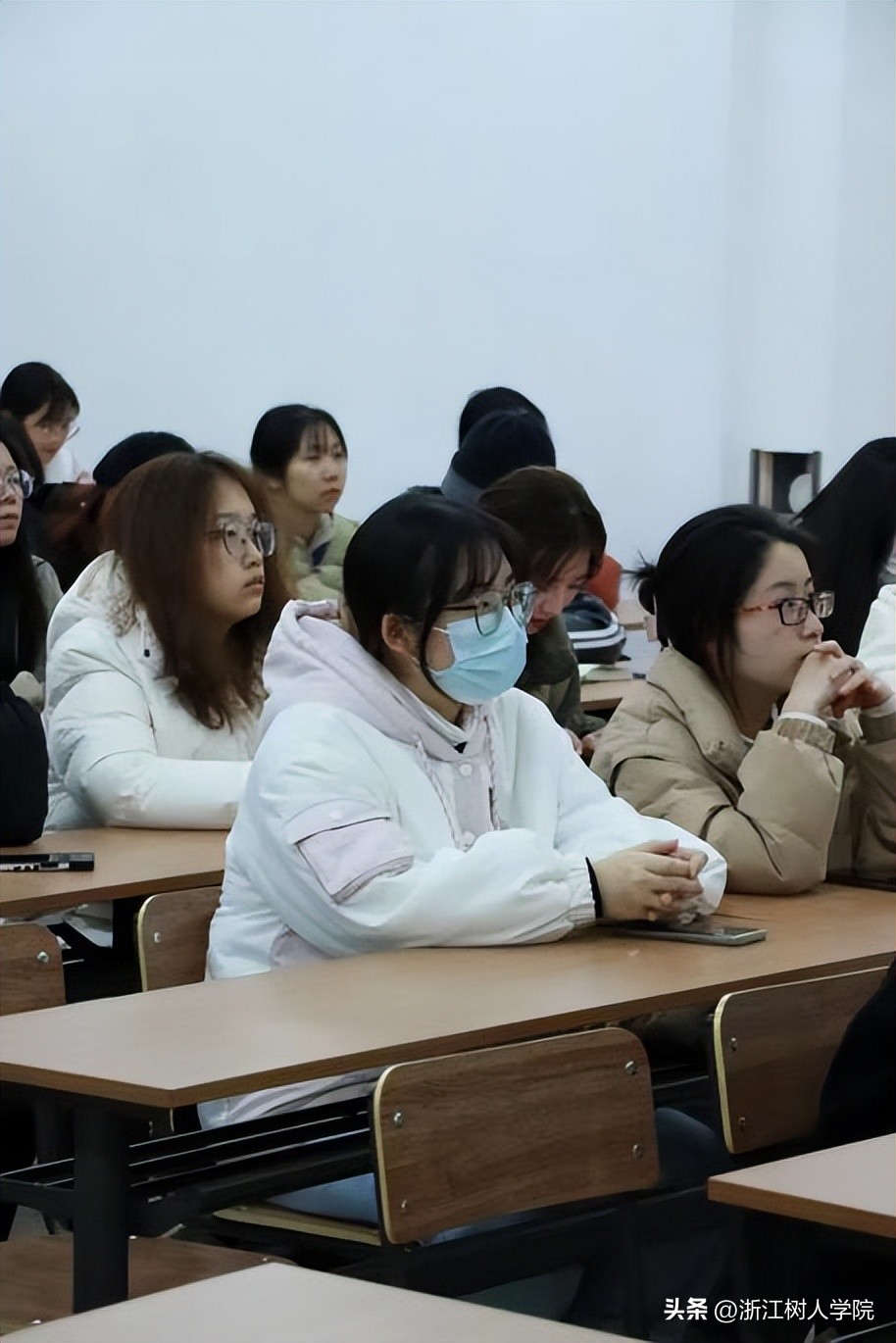 闻新社研讨会|以崭新姿态，书“万千”文章