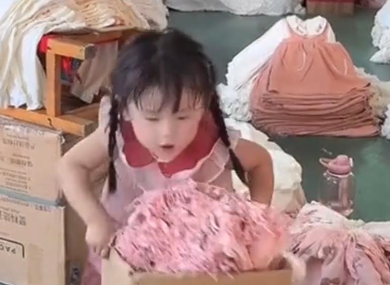 妮妮工厂小员工,妮妮的真实妈妈