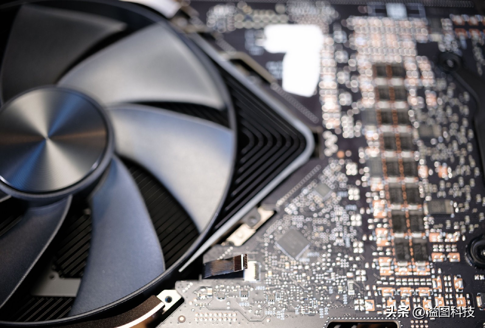 rtx4090赛博朋克顶级画质下怎样,rtx4090游戏性能