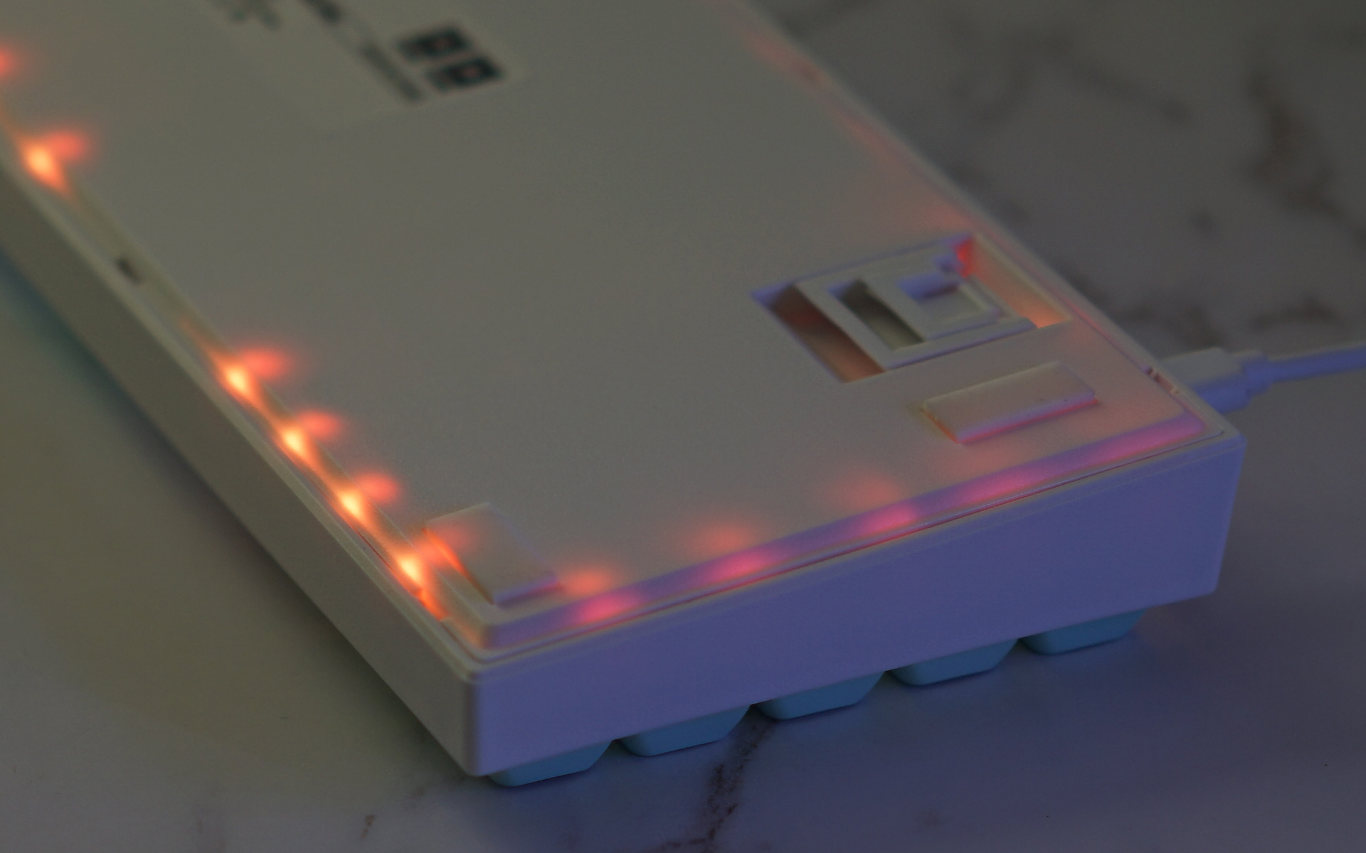 凯酷104黑轴机械键盘,凯酷机械键盘值得买吗