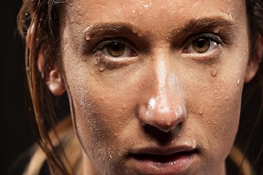 夏季出汗多是排毒还是体质虚,夏季出汗多其实是病怎么补才有效