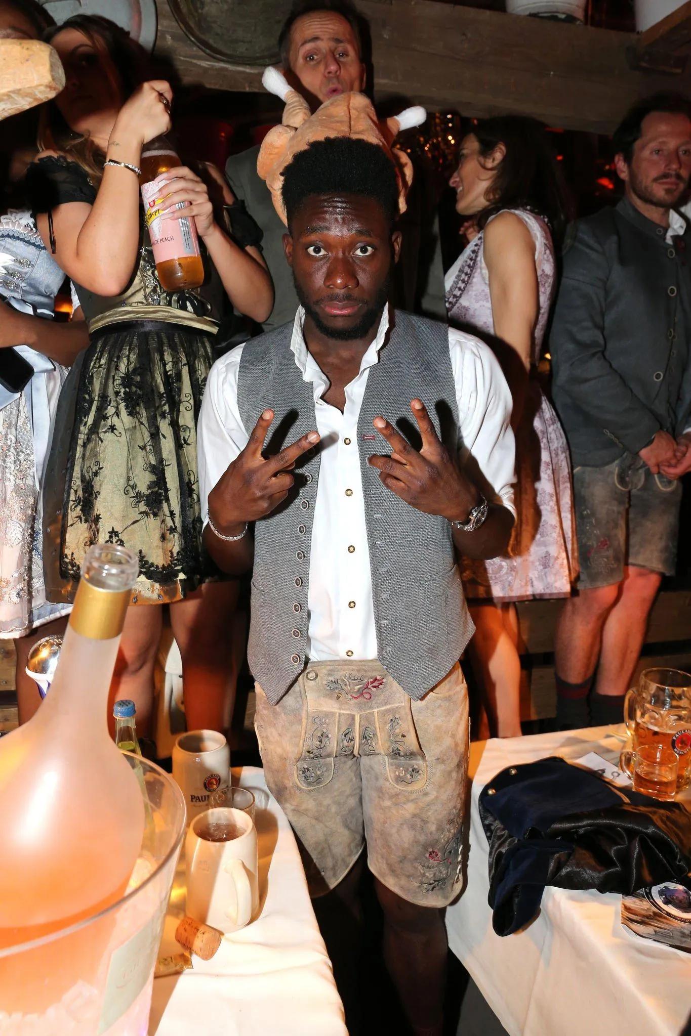 利物浦拜仁巴萨,拜仁慕尼黑俱乐部转会信息