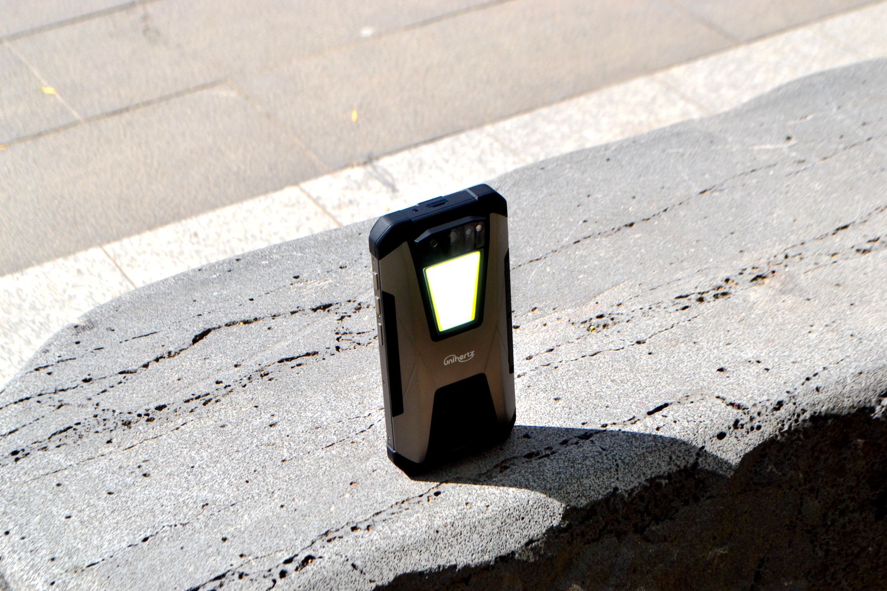 三防手机当随身wifi,三防手机能当普通手机用吗