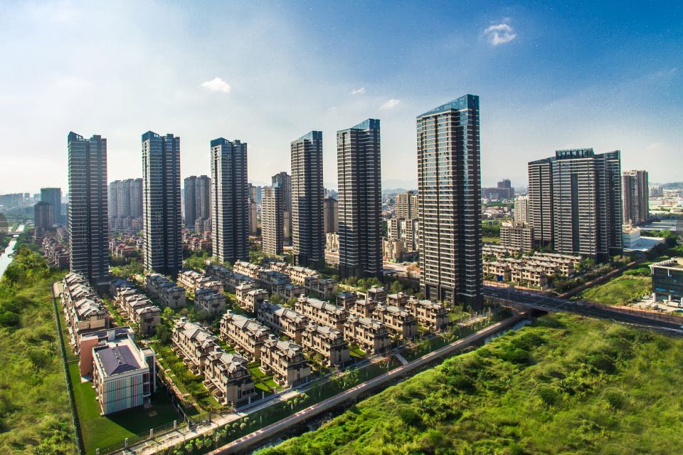 叠墅新房高性价比推荐一下,200万买叠墅还是买高层