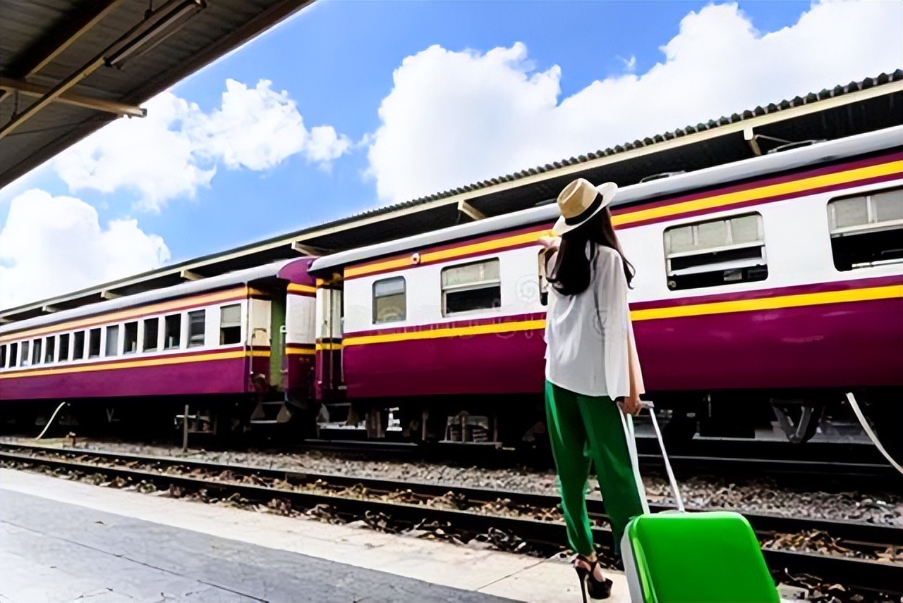 为啥火车软卧允许男女混住,火车软卧可以情侣睡吗