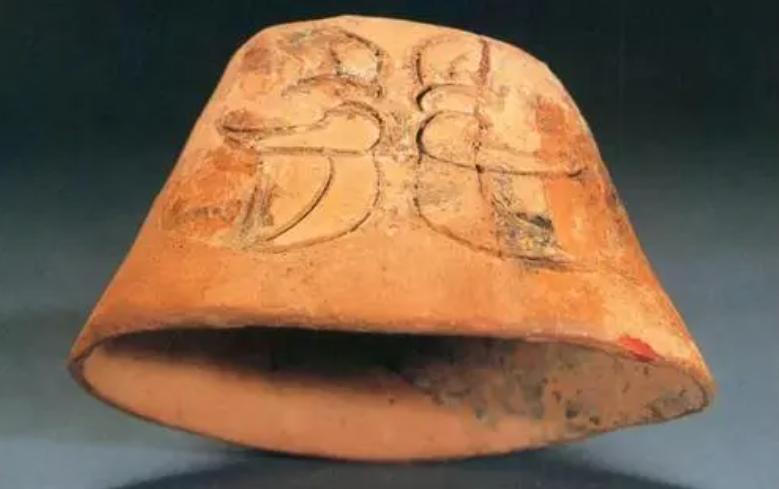 远古先民的欢歌乐舞，运用音乐图像学解读远古岩画的乐舞图象